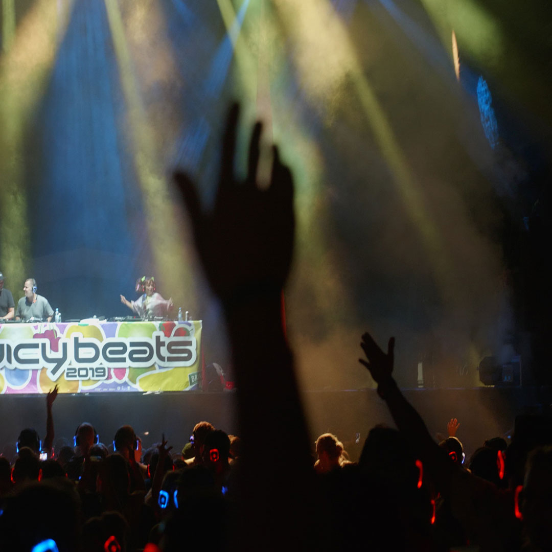 webseite bilder leistungen event quadrat